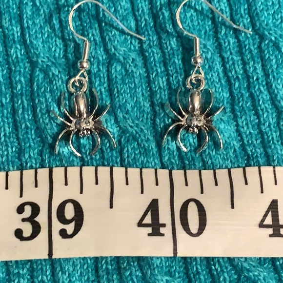 🖤925 hook-Spider Earrings - Picture 6 of 6